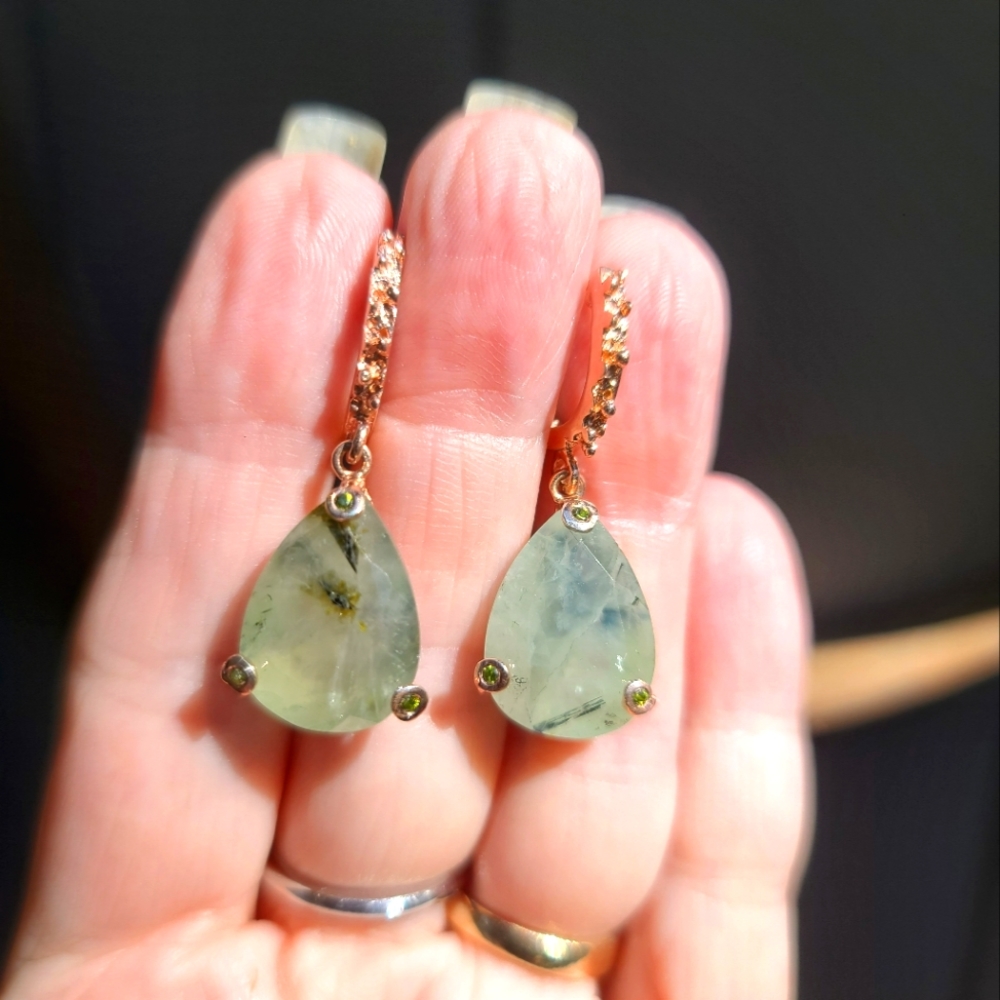 13k each teardrop Prehnite & Peridot Rosegold Earrings - Picture 1 of 7